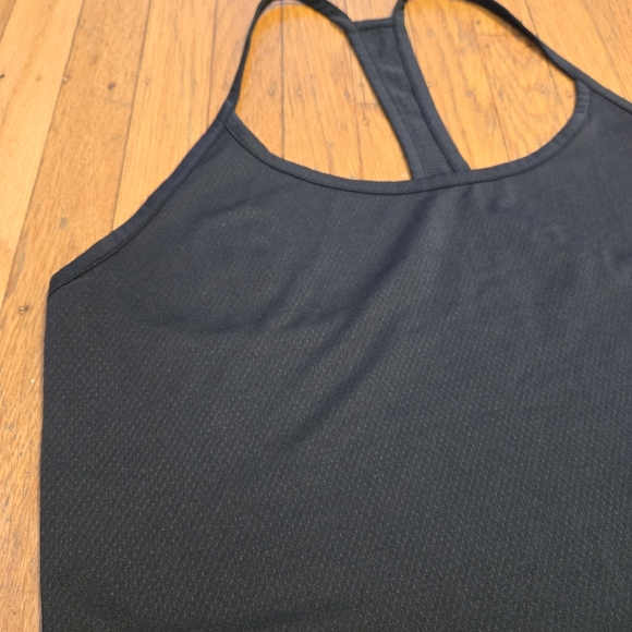 🆕️3/$30🎈Under Armour Racerback Tank - Picture 3 of 5